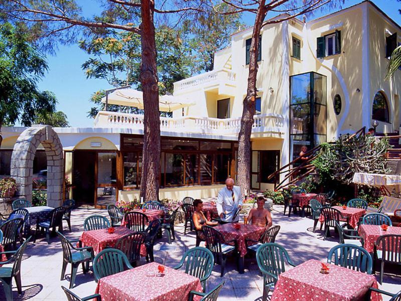 Albergo Villa Hibiscus Forio  Exterior photo