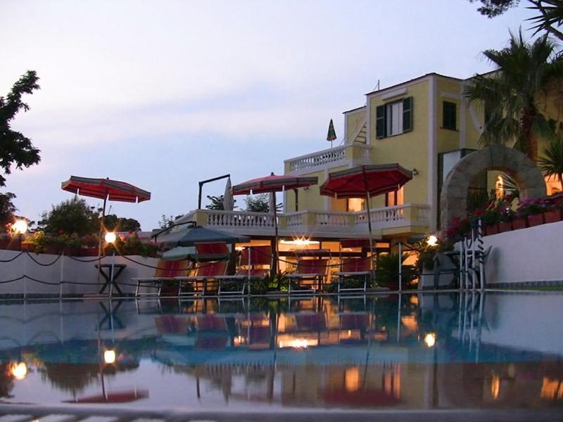 Albergo Villa Hibiscus Forio  Exterior photo