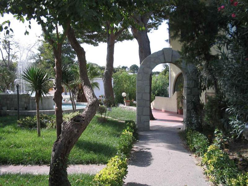 Albergo Villa Hibiscus Forio  Exterior photo