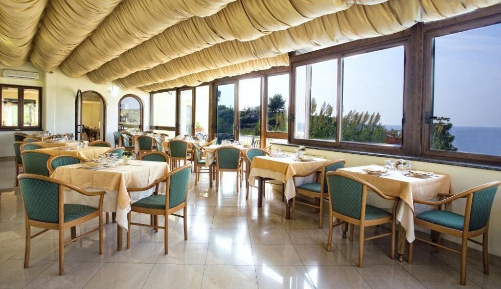Albergo Villa Hibiscus Forio  Exterior photo
